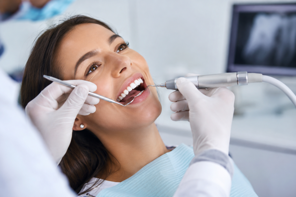 Detartraj, chiuretaj sau tratament laser